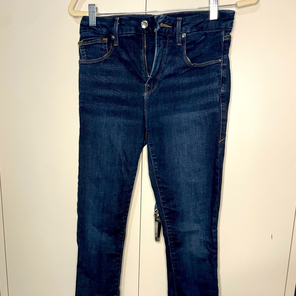 Good American. Good legs crop. Blue Jeans.